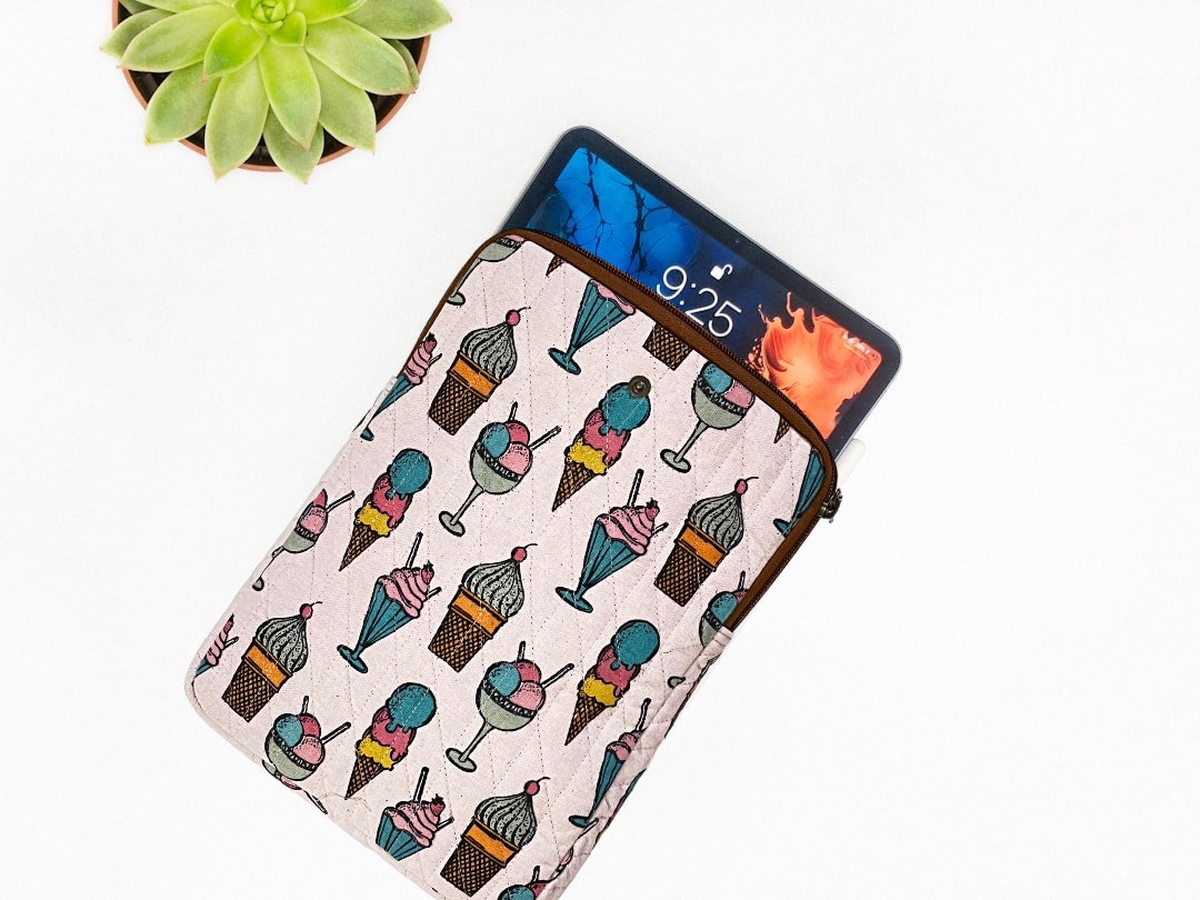 Ice-cream Quirk IPad Sleeve