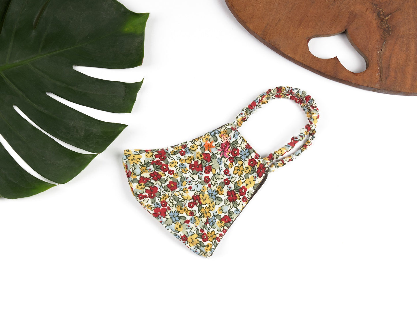 3 Flowers and Floral Reversible Mask