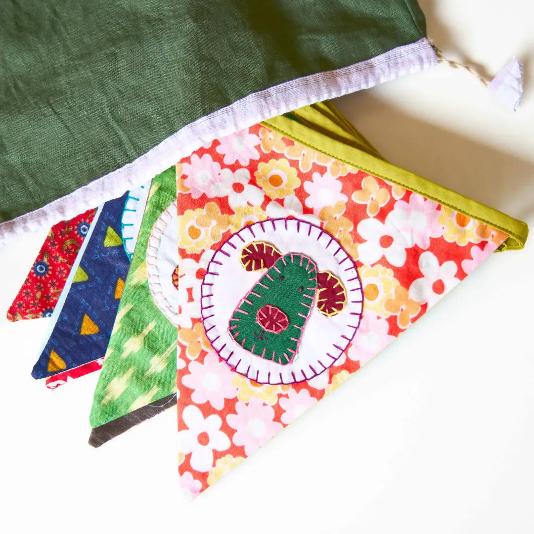Personalized Name Banner with Animal Motifs (Triangle Flag)