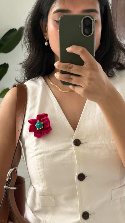 Pretty lil flower Brooch