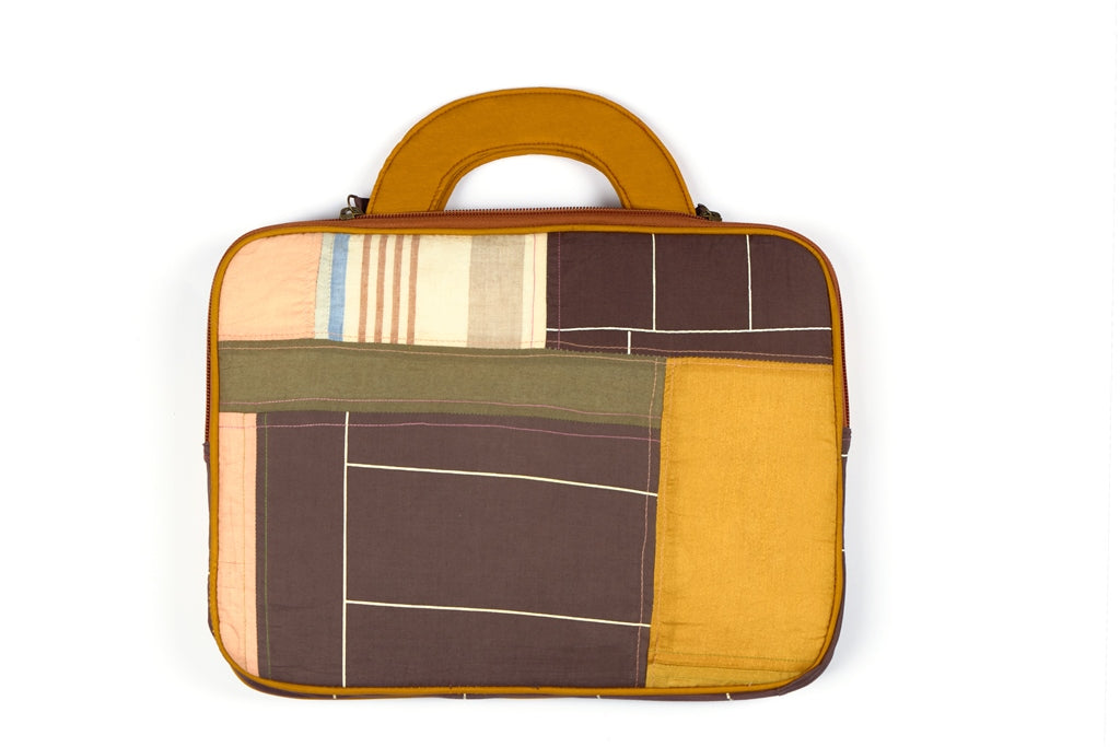 Back to Basics Neutral Laptop Sleeve