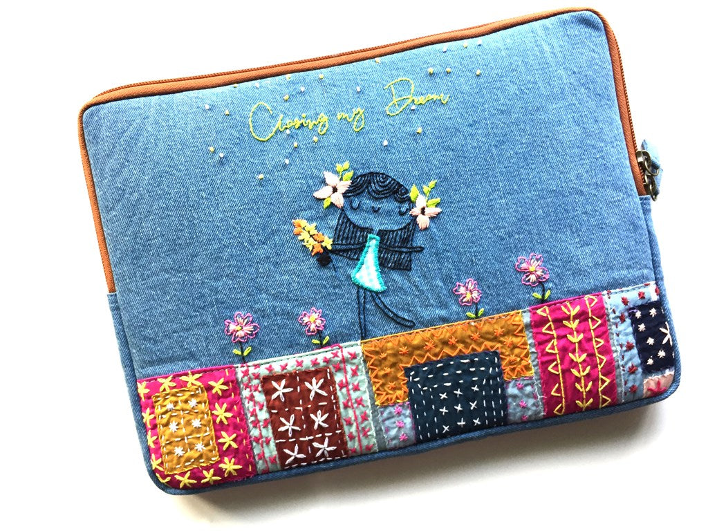 Dreamer Laptop sleeve